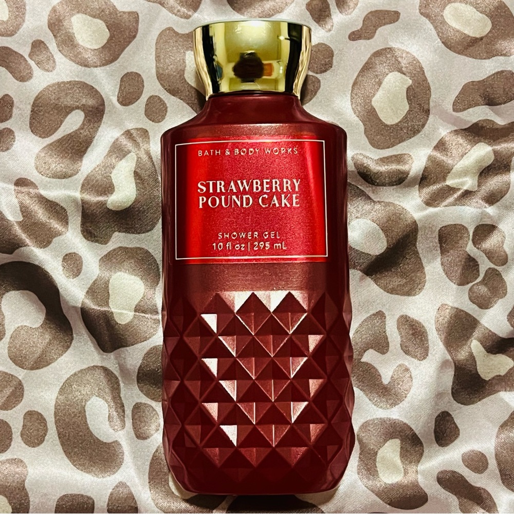 Bath & Body Works Shower Gel Strawberry Pound Cake
